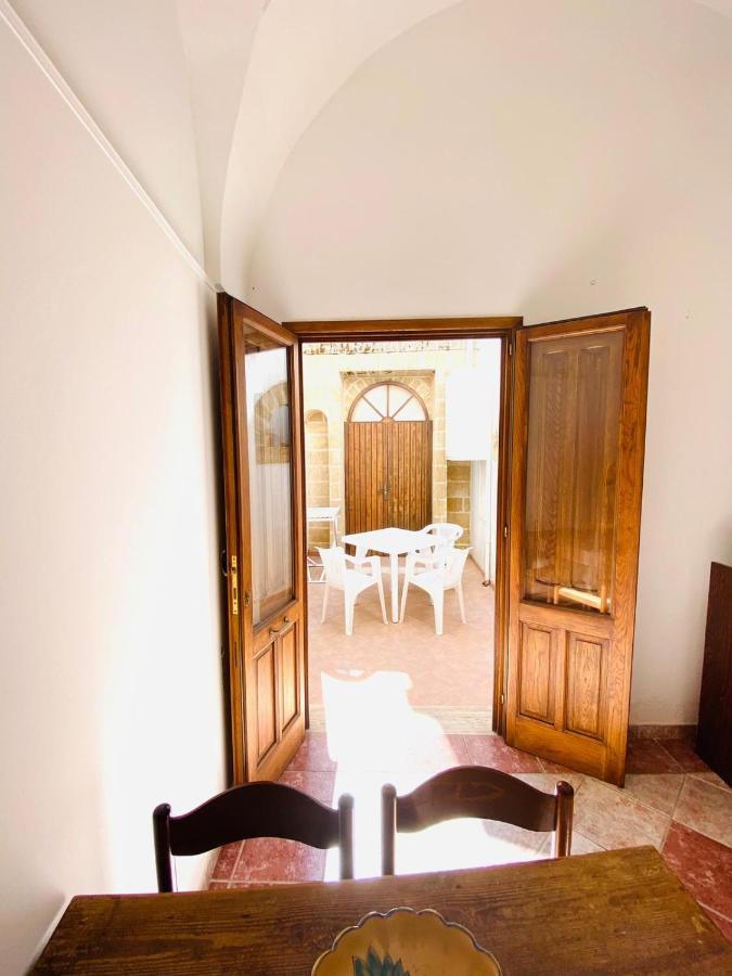 Corte Maggiore Apartment Castrignano del Capo Luaran gambar